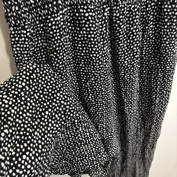 Black and White Polka Dot Romper Size Large - Picture 6 of 12